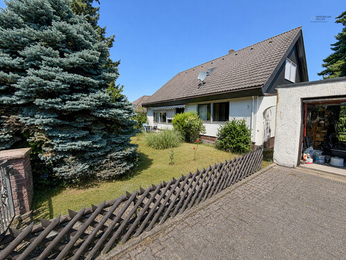 Ansicht - 5.5 Zimmer Zweifamilienhaus zum Kaufen in Straubenhardt