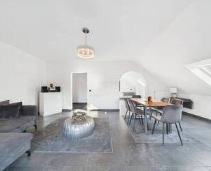 Hochwertige 4-Zimmer-Wohnung mit Loggia & Stellplatz in beliebter Lage von Kirkel-Neuhäusel