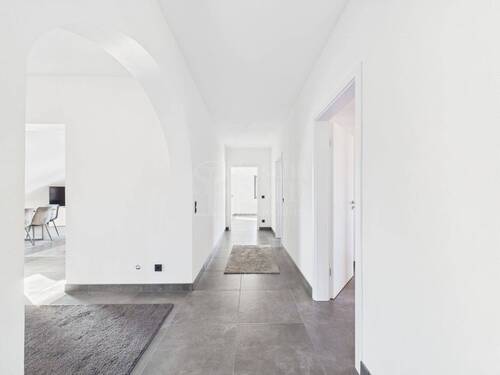 WE im DG - Flur - 4 Zimmer Etagenwohnung in Kirkel