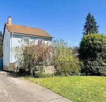 Freistehendes Einfamilienhaus in ruhiger Sackgassenlage auf weitläufigem Grundstück in St. Ingbert - Sankt Ingbert