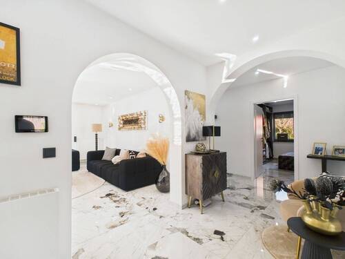 WE im EG - Diele - 4 Zimmer Etagenwohnung zum Kaufen in Kirkel