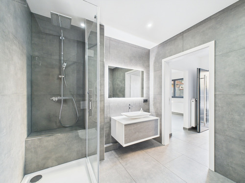 Badezimmer - Moderne 2-Zimmer-Wohnung mit Küche, Bad und 2 Stellplätzen in Kirkel-Neuhäusel - bezugsfertig