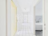 Flur - 4 Zimmer Etagenwohnung in Sankt Ingbert