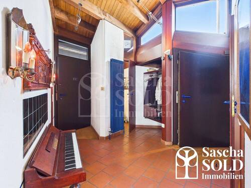 Diele - 7 Zimmer Einfamilienhaus in Saarbrücken