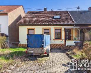 Kleines Handwerkerhaus in Elversberg mit Garten, Terrasse, Stellplatz & beheiztem Partyraum - Spiesen-Elversberg