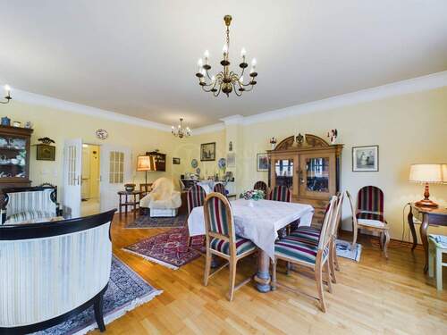 Wohn- und Esszimmer - Kleines Haus statt Wohnung - ideal für Singles oder Paare - mit Garten, Terrasse, Balkon, Stellplatz