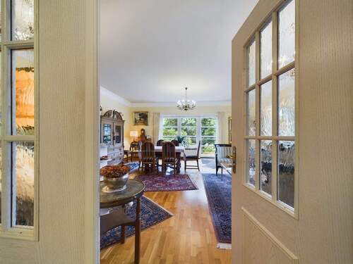 Wohn- und Esszimmer - 3 Zimmer Etagenwohnung zum Kaufen in Saarbrücken