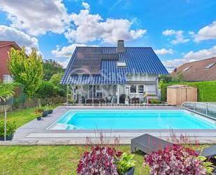 Freistehendes Einfamilienhaus mit Pool, Sauna und PV-Anlage - Viel Platz & Komfort in ruhiger Lage - Ottweiler Lautenbach