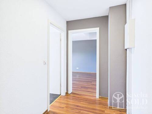 Diele - 2 Zimmer Etagenwohnung zur Miete in Sankt Ingbert