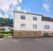 Doppelhaushälfte für Familien oder als Mehrgenerationenhaus mit Garage und Garten - Oberwürzbach - Sankt Ingbert