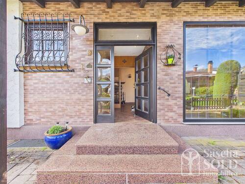 Hauseingang - 5 Zimmer Einfamilienhaus in Spiesen-Elversberg