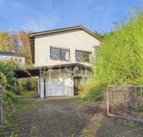 Freistehende Liegenschaft mit Privatweg, Garage, Garten und viel Gestaltungspotenzial - Spiesen-Elversberg