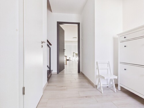 Flur Erdgeschoss - 7 Zimmer Reihenmittelhaus zum Kaufen in Frankfurt am Main / Kalbach