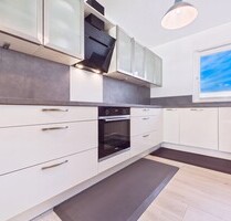 Modernes Reihenmittelhaus in Frankfurt am Main - Kalbach Einbauküche, Garten, Stellplatz - Frankfurt am Main / Kalbach