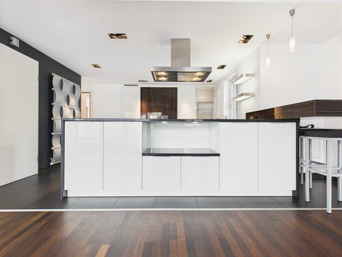 Küche - Exklusives Maisonette-Penthouse mit EBK, Whirlpool, Sauna & 2 TG-Stellplätzen - provisionsfrei