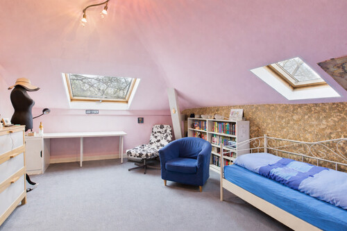 Dachgeschoss Zimmer 1 - Villa in Wiesbaden - 