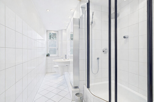 Erdgeschoss Bad - Villa in Wiesbaden - 