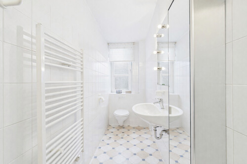 Obergeschoss Bad - Villa in Wiesbaden - 