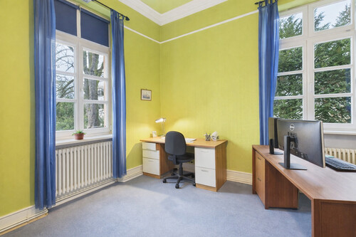 Erdgeschoss Zimmer 2 - Villa in Wiesbaden - Mehrfamilienhaus, Wohnhaus mit 300,00 m&sup2; in Wiesbaden zum Kaufen