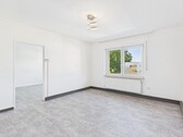 Wohnzimmer - 2 Zimmer Etagenwohnung zur Miete in Frankfurt am Main / Unterliederbach