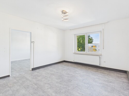 Wohnzimmer - 2 Zimmer Etagenwohnung zur Miete in Frankfurt am Main / Unterliederbach