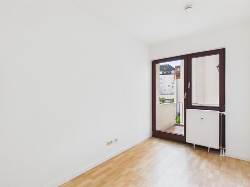 Schlafzimmer mit Balkon - 