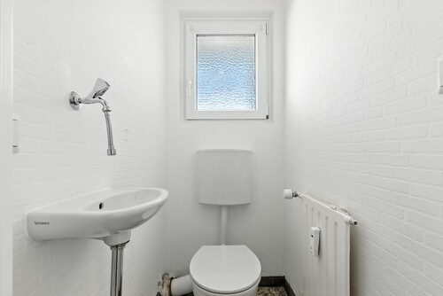 WC - 