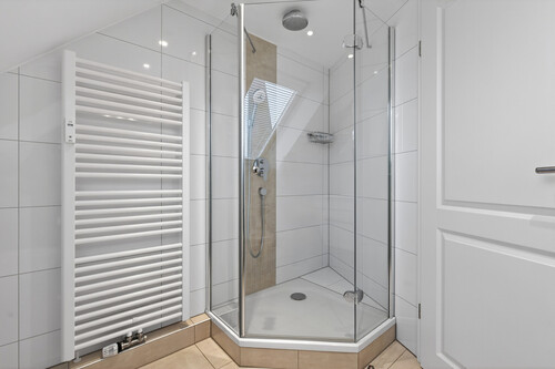 WC + Dusche Ansicht 2- Wohnung 2 - 