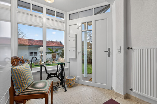 Eingangsbereich Treppenhaus - 6 Zimmer Zweifamilienhaus in Rastatt / Niederbühl