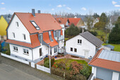 Außenansicht Luftbild - 6 Zimmer Zweifamilienhaus zum Kaufen in Rastatt / Niederbühl