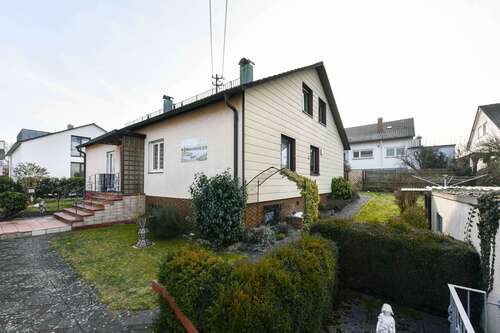 Ansicht Nord-West - 4 Zimmer Doppelhaushälfte zum Kaufen in Freiberg am Neckar