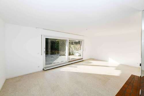 Wohnzimmer - 7 Zimmer Reihenendhaus zum Kaufen in Gerlingen