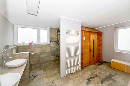 Bad mit Sauna Wohnung1 - 