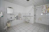 Behindertengerechtes WC mit Dusche - 