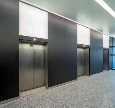 6 Hochgeschwindigkeits-Aufzüge - 