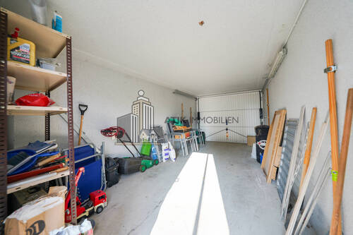 Garage - 