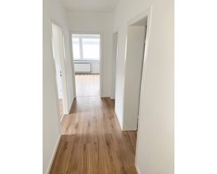 Modernisierte 3-Zimmer-Wohnung mit Südwestbalkon in grüner Lage - Solingen