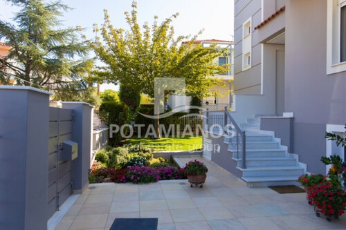 Foto - 8 Zimmer Einfamilienhaus zur Miete in 