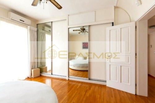 Foto - 5 Zimmer Etagenwohnung in 