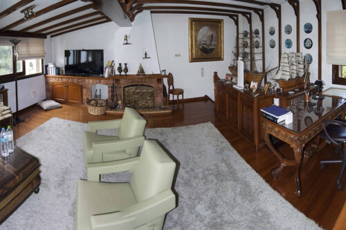 Foto - 8 Zimmer Etagenwohnung in 