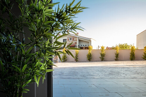 Foto - 18 Zimmer Gewerbeobjekt (Büro, Produktion, Verkauf) in 