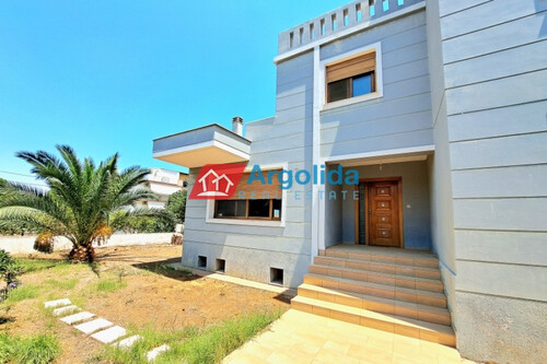 Foto - 12 Zimmer Einfamilienhaus zum Kaufen in 