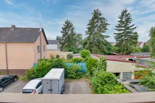 Parkplatz 3 - 