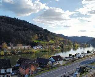 Ehemaliges Gasthaus mit 3 Einzelzimmer & 5 potentiellen Wohnungen inkl. Gaststätte und Parkplätze - Neckarsteinach