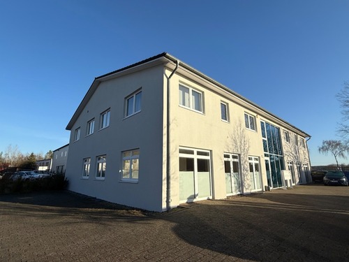 Außenansicht I - Büro-Showroom-Ladenflächen ab 175,5 m²! Ebenerdig und nahe der A7