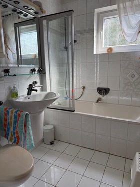 Vollbad mit Fenster - 