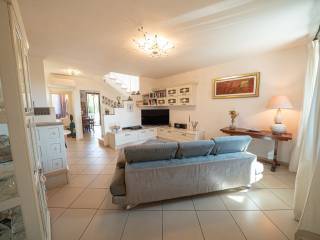 Foto - 3 Zimmer Etagenwohnung in Rosignano Marittimo