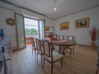 Foto - 3 Zimmer Etagenwohnung in Rosignano Marittimo