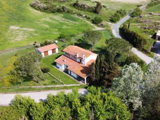 Foto - Einfamilienhaus mit 265,00 m² in Santa Luce zum Kaufen