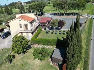 Foto - Einfamilienhaus mit 300,00 m&sup2; in Rosignano Marittimo zum Kaufen